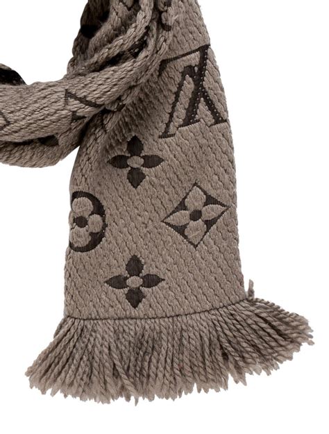 louis vuitton logomania scarf